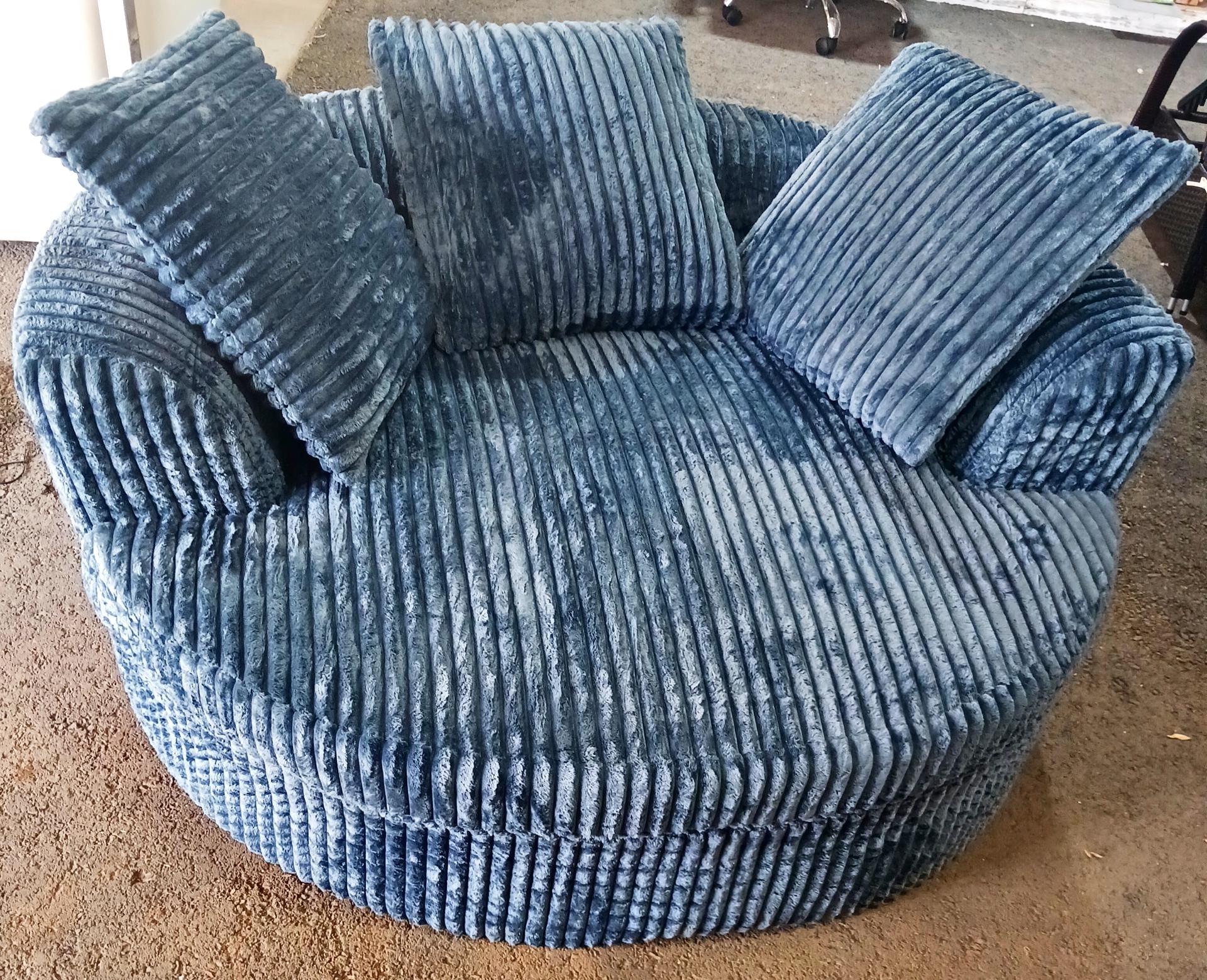 59 Inch Oversized Chaise Lounge Chair Indoor with Plush Pillows